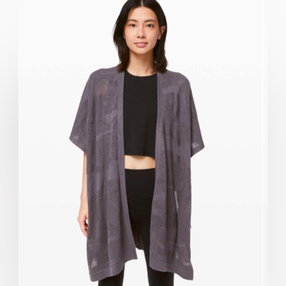 Lululemon find your light wrap one size heathered moonwalk